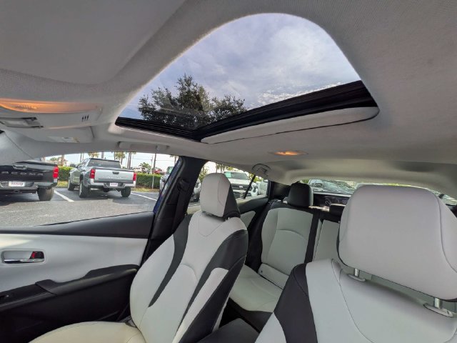 Used 2018 Toyota Prius Four w/ Advanced Technology Package FWD image 20