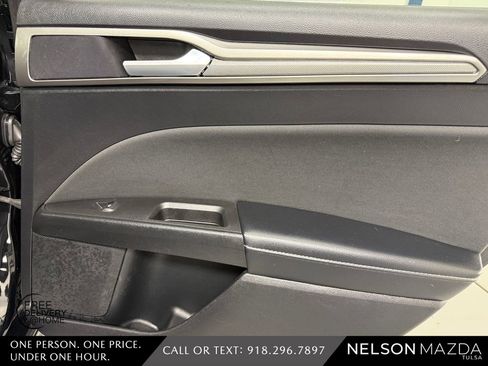 Used 2018 Ford Fusion SE FWD image 39