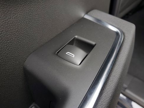 New 2025 GMC Sierra 1500 Elevation image 15