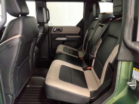 Used 2023 Ford Bronco Wildtrak image 35