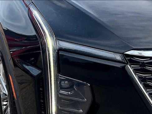 Certified 2024 Cadillac XT4 Premium Luxury AWD/4WD image 27