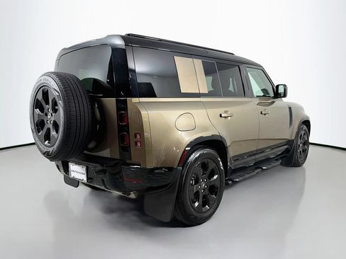 Certified 2025 Land Rover Defender 110 X-Dynamic SE AWD/4WD image 5