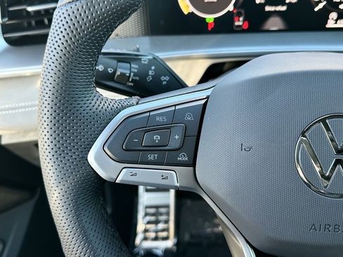 New 2026 Volkswagen Tiguan SE R-Line image 29