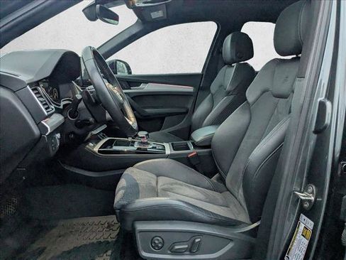 Used 2022 Audi Q5 e Prestige w/ Prestige Package image 16