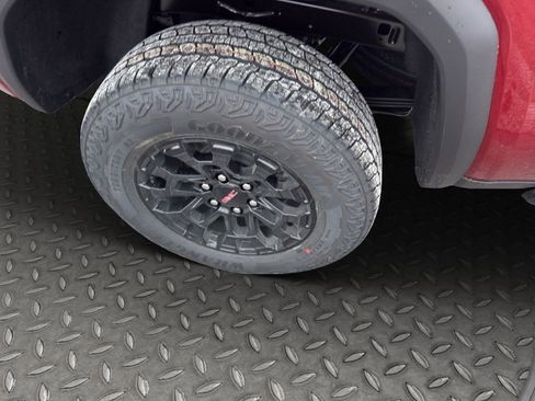 New 2026 GMC Canyon Elevation w/ Convenience Package image 18