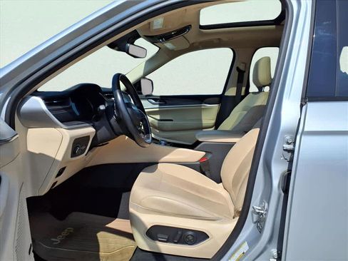 Used 2022 Jeep Grand Cherokee L Limited image 15