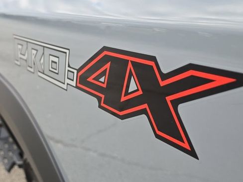 Used 2025 Nissan Frontier PRO-4X w/ Pro Premium Package image 9