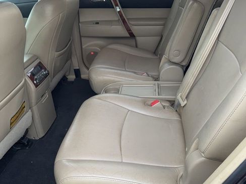 Used 2013 Toyota Highlander Limited image 24