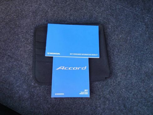 Used 2017 Honda Accord EX-L image 18