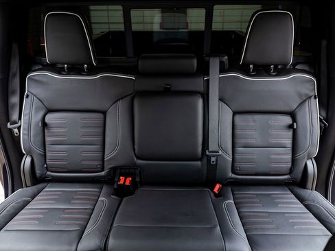 Used 2026 GMC Sierra 2500 AT4X image 35