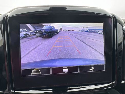 Used 2021 Chevrolet Traverse LT image 26