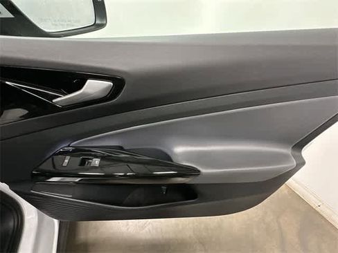 Used 2022 Volkswagen ID.4 Pro image 24