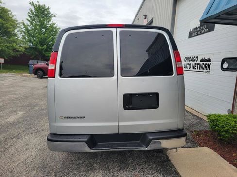 Used 2017 Chevrolet Express 3500 LT w/ LT Preferred Equipment Group RWD image 11