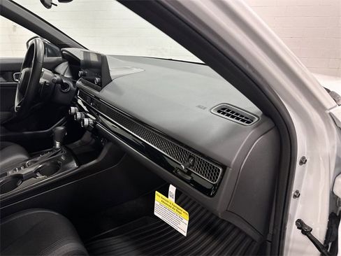 Used 2023 Honda Civic Sport image 23