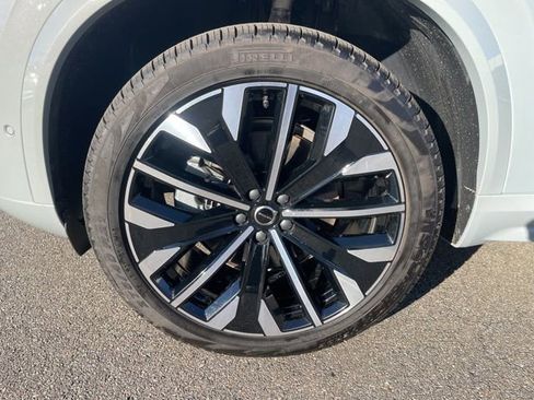 Used 2026 Volvo XC90 B6 Plus w/ Protection Package Premier image 7
