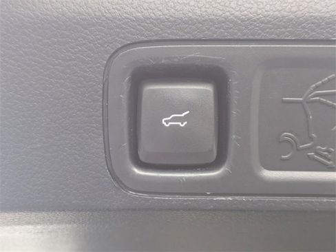 Used 2019 Ford Expedition Platinum image 15