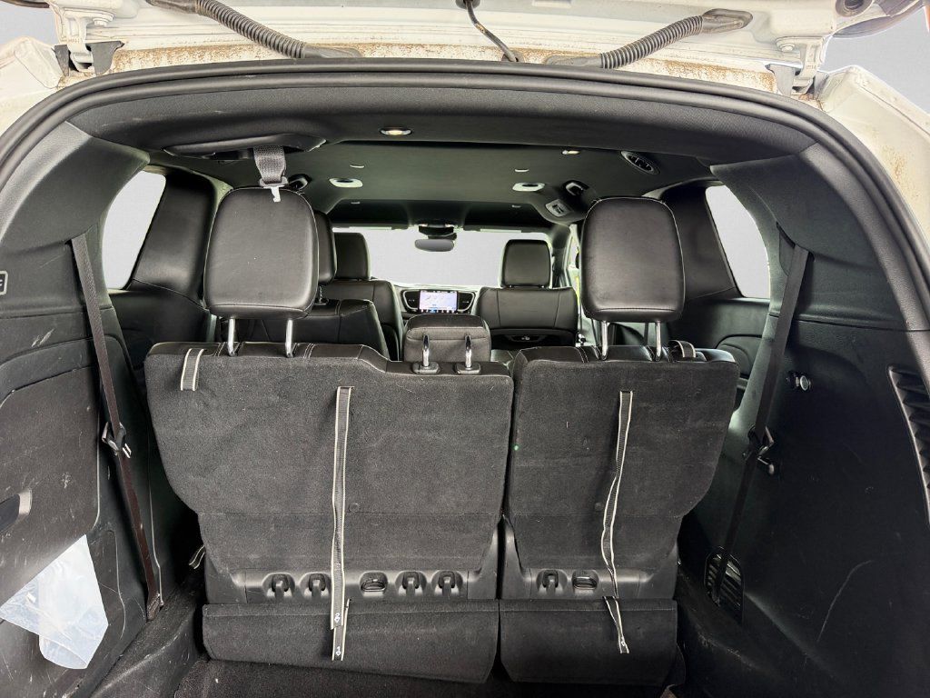 Used 2024 Chrysler Pacifica Limited FWD image 27