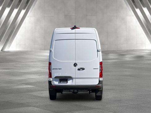 Used 2026 Mercedes-Benz Sprinter 2500 image 5