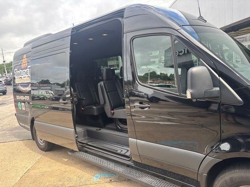 Used 2025 Mercedes-Benz Sprinter 2500 image 5