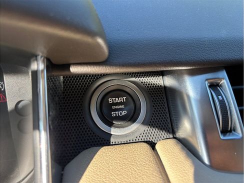 Used 2019 Land Rover Range Rover Sport HSE AWD/4WD image 25