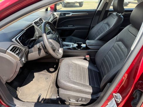 Used 2016 Ford Fusion SE w/ Equipment Group 202A FWD image 11
