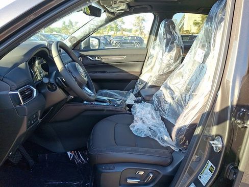 New 2025 MAZDA CX-5 Signature image 9