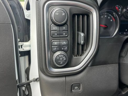 Used 2019 Chevrolet Silverado 1500 LT Trail Boss AWD/4WD image 19