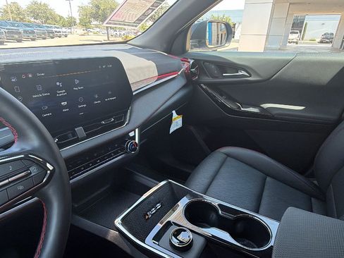 Used 2025 Chevrolet Equinox RS w/ Safety and Technology Package FWD image 13