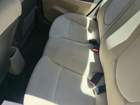 Used 2014 Hyundai Accent GLS FWD image 7