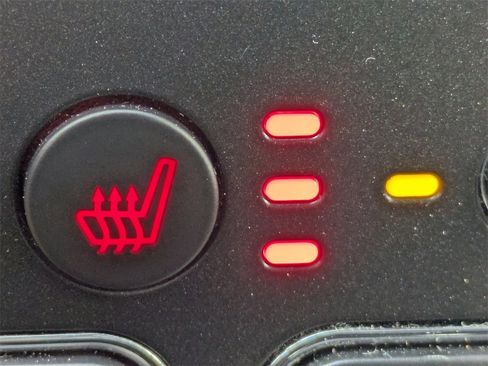 Used 2018 Ford Explorer Limited image 25