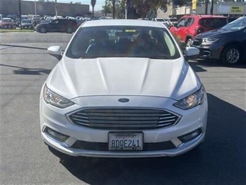 Used 2018 Ford Fusion SE w/ Equipment Group 201A image 12
