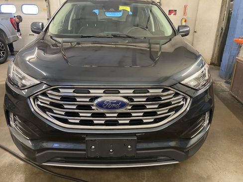 Certified 2022 Ford Edge SEL w/ Convenience Package image 3