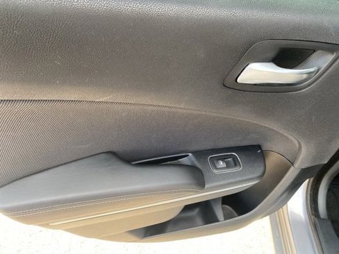 Used 2017 Dodge Charger SE w/ Popular Equipment Group image 12