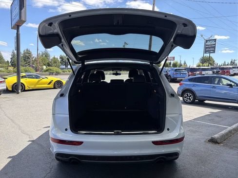 Used 2017 Audi Q5 2.0T Premium Plus w/ Technology Package AWD/4WD image 6
