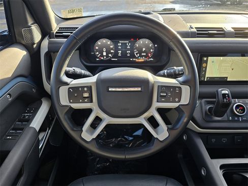 Used 2024 Land Rover Defender 110 S image 26