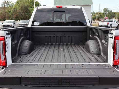 New 2026 Ford F250 Platinum w/ Tremor Off-Road Package image 21