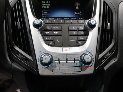 Used 2017 Chevrolet Equinox LT w/ Convenience Package AWD/4WD image 28