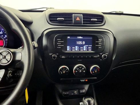 Used 2017 Kia Soul FWD image 17