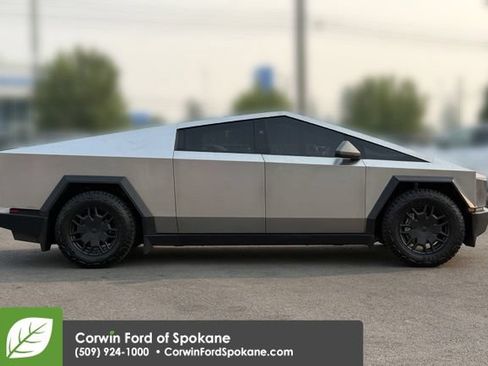 Used 2024 Tesla Cybertruck Cyberbeast AWD/4WD image 10