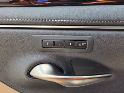 Used 2019 Lexus ES 350 w/ Premium Package FWD image 30