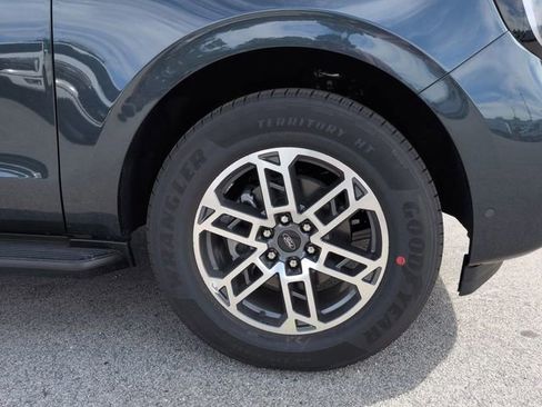 New 2025 Ford Expedition Max Active image 10