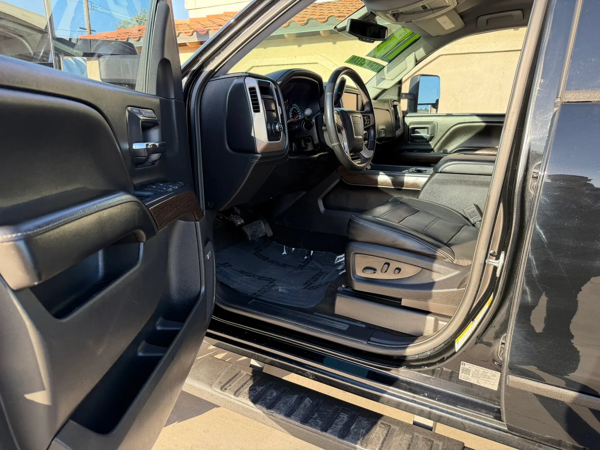 Used 2018 GMC Sierra 1500 Denali RWD image 19