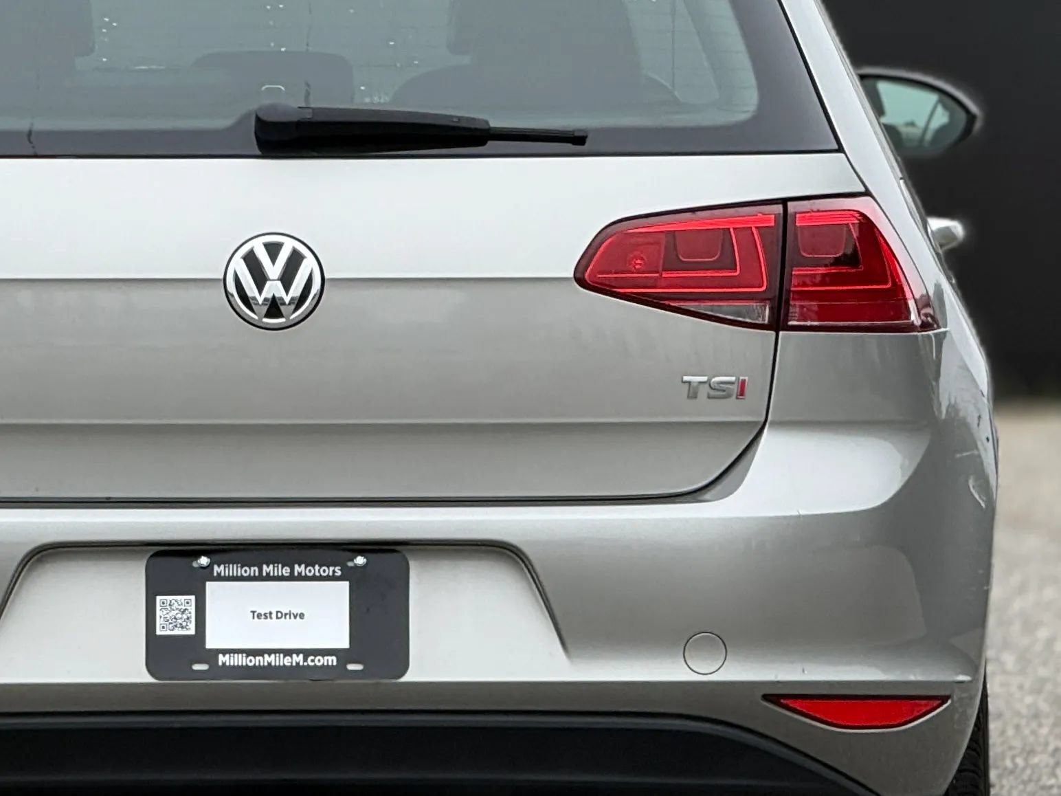 Used 2017 Volkswagen Golf Wolfsburg Edition FWD image 14