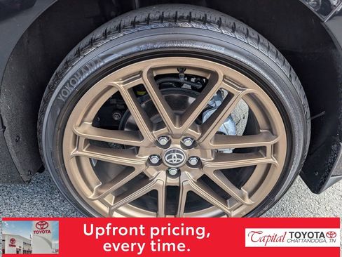 Used 2025 Toyota Corolla Hatchback w/ SE Package FWD image 26