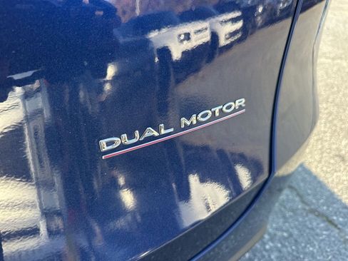 Used 2023 Tesla Model Y Performance image 31