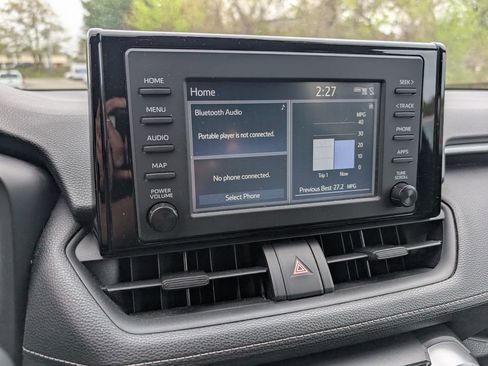Used 2019 Toyota RAV4 XLE w/ Convenience Package AWD/4WD image 16
