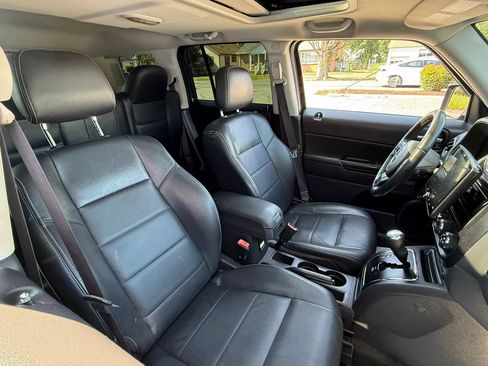 Used 2015 Jeep Patriot High Altitude FWD image 43