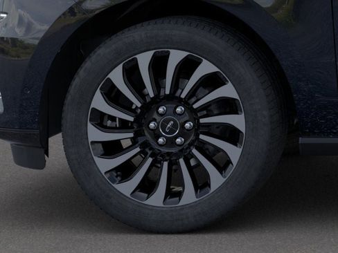 New 2024 Lincoln Navigator Black Label image 19