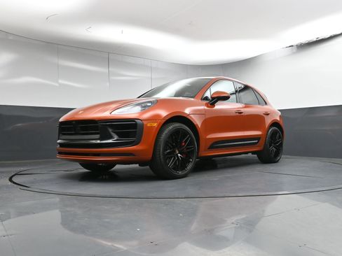 Certified 2022 Porsche Macan GTS image 29