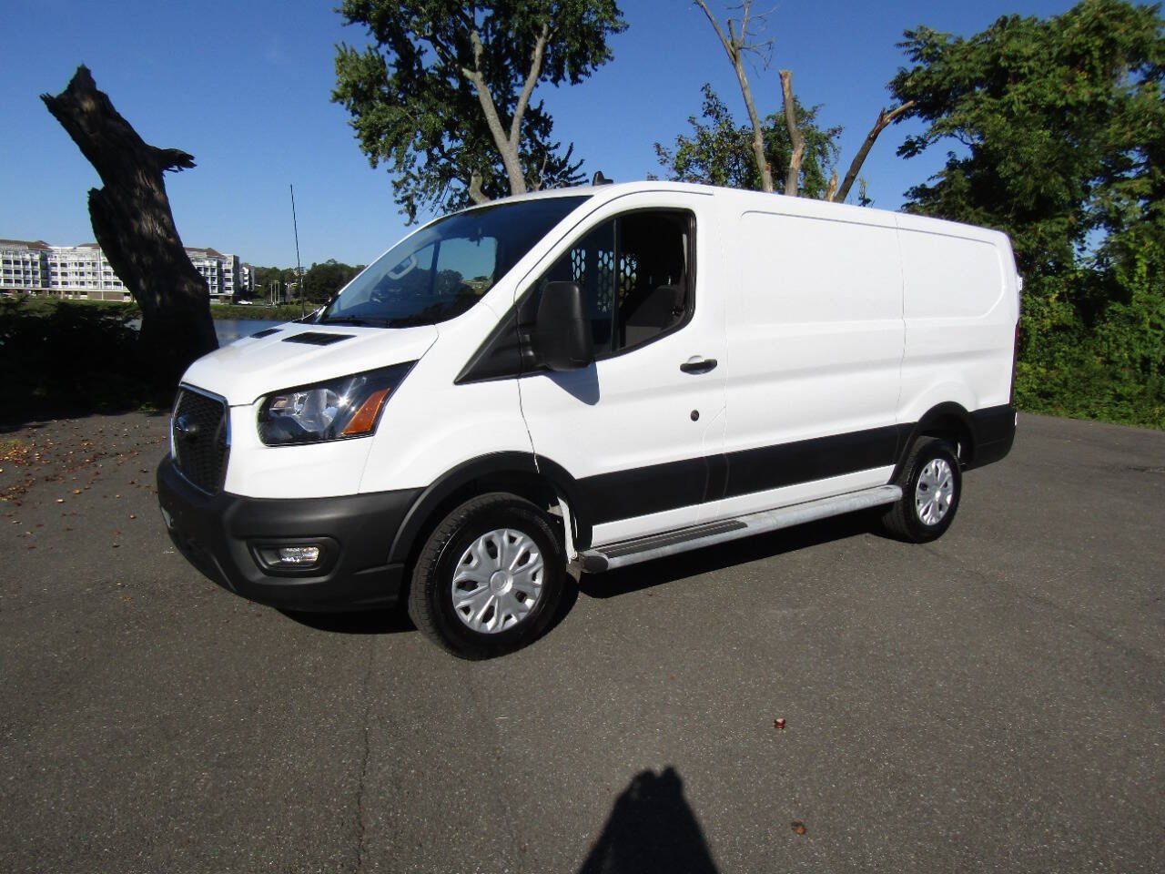 Used 2025 Ford Transit 250 Low Roof w/ Exterior Upgrade Package RWD image 34